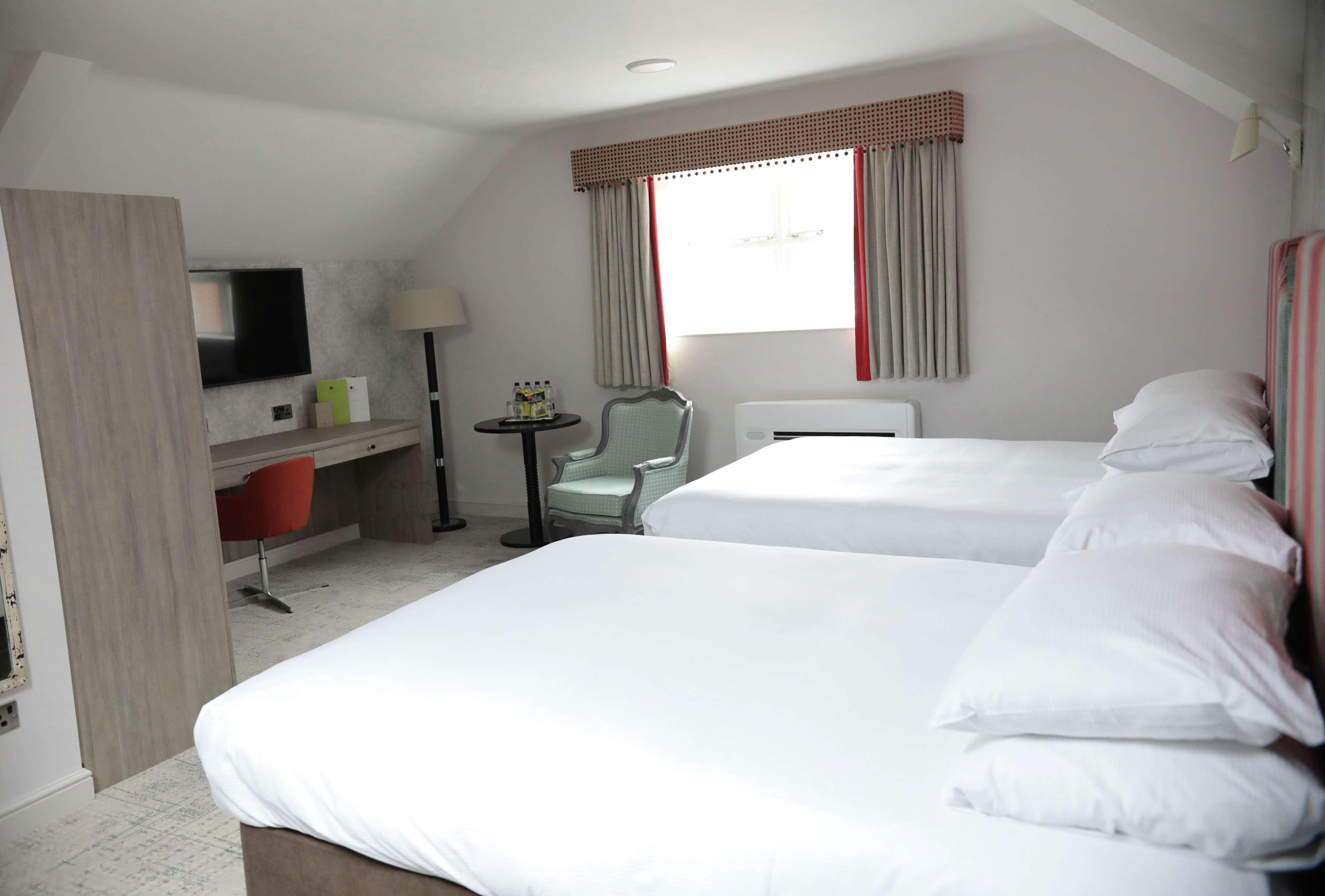 Doubletree By Hilton York Hotel Bagian luar foto