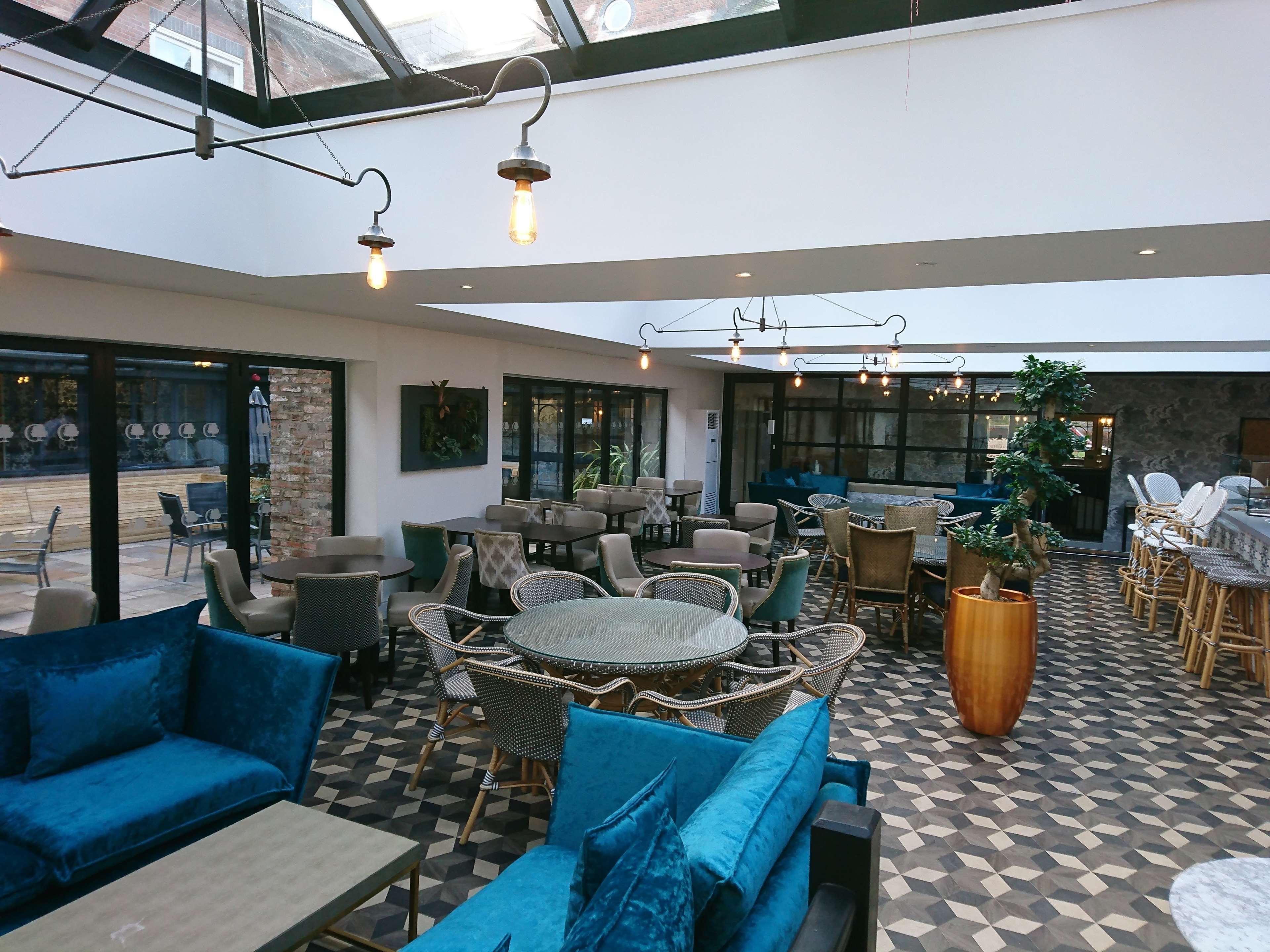 Doubletree By Hilton York Hotel Bagian luar foto
