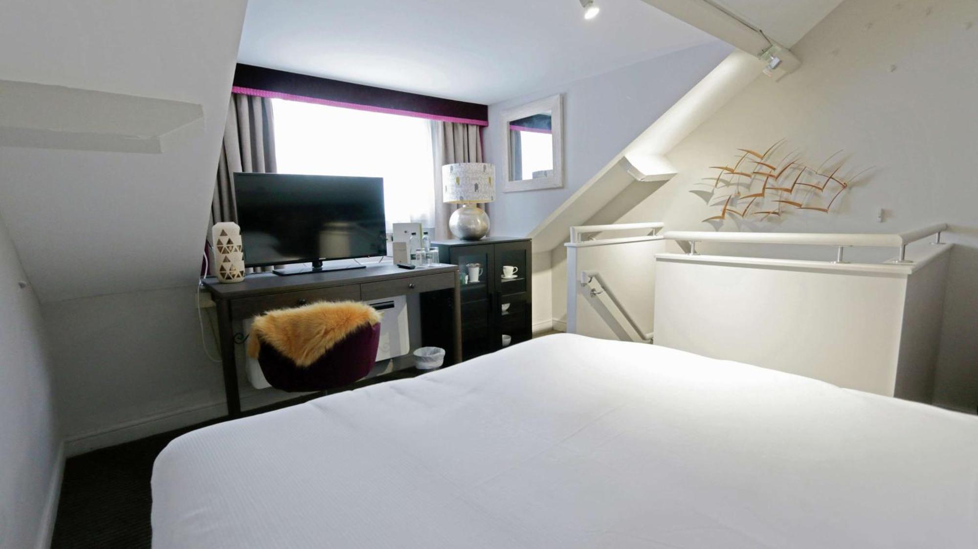 Doubletree By Hilton York Hotel Bagian luar foto