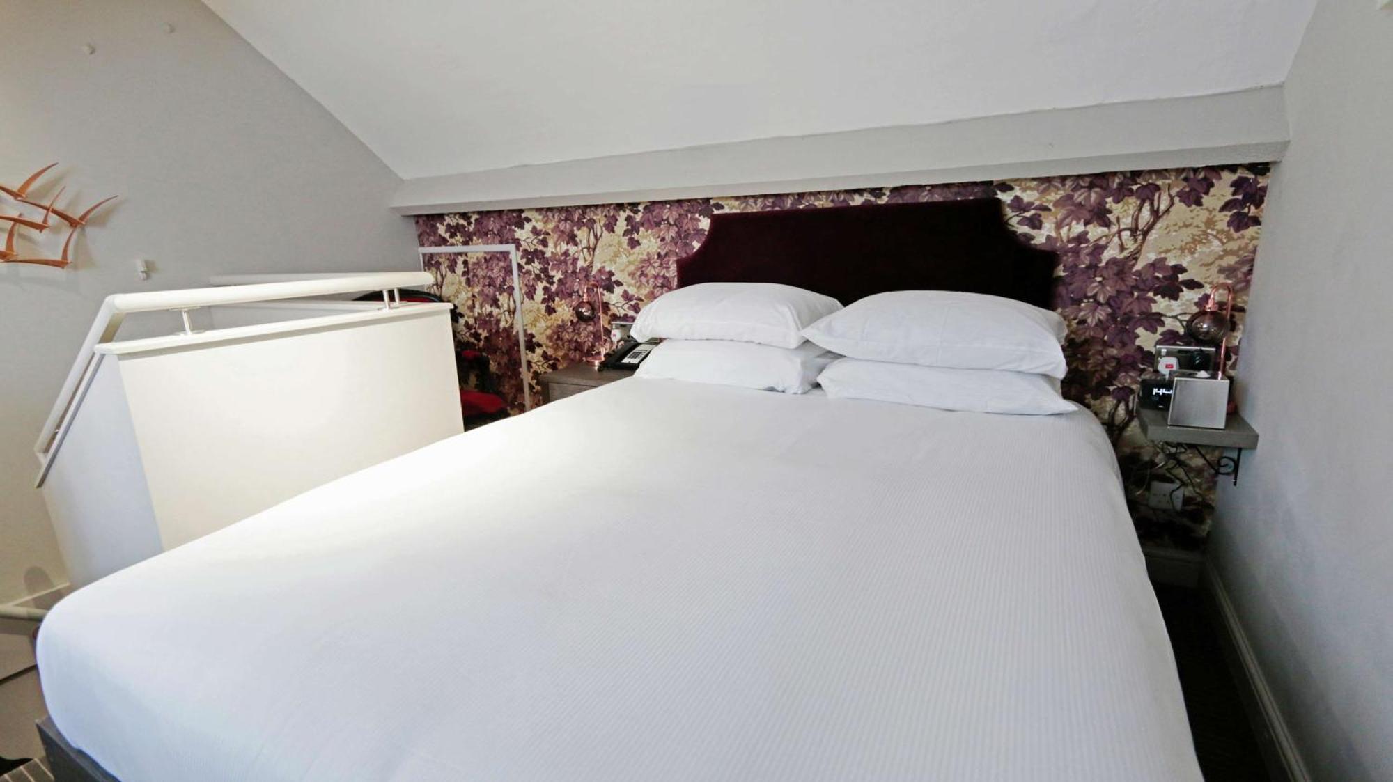 Doubletree By Hilton York Hotel Bagian luar foto