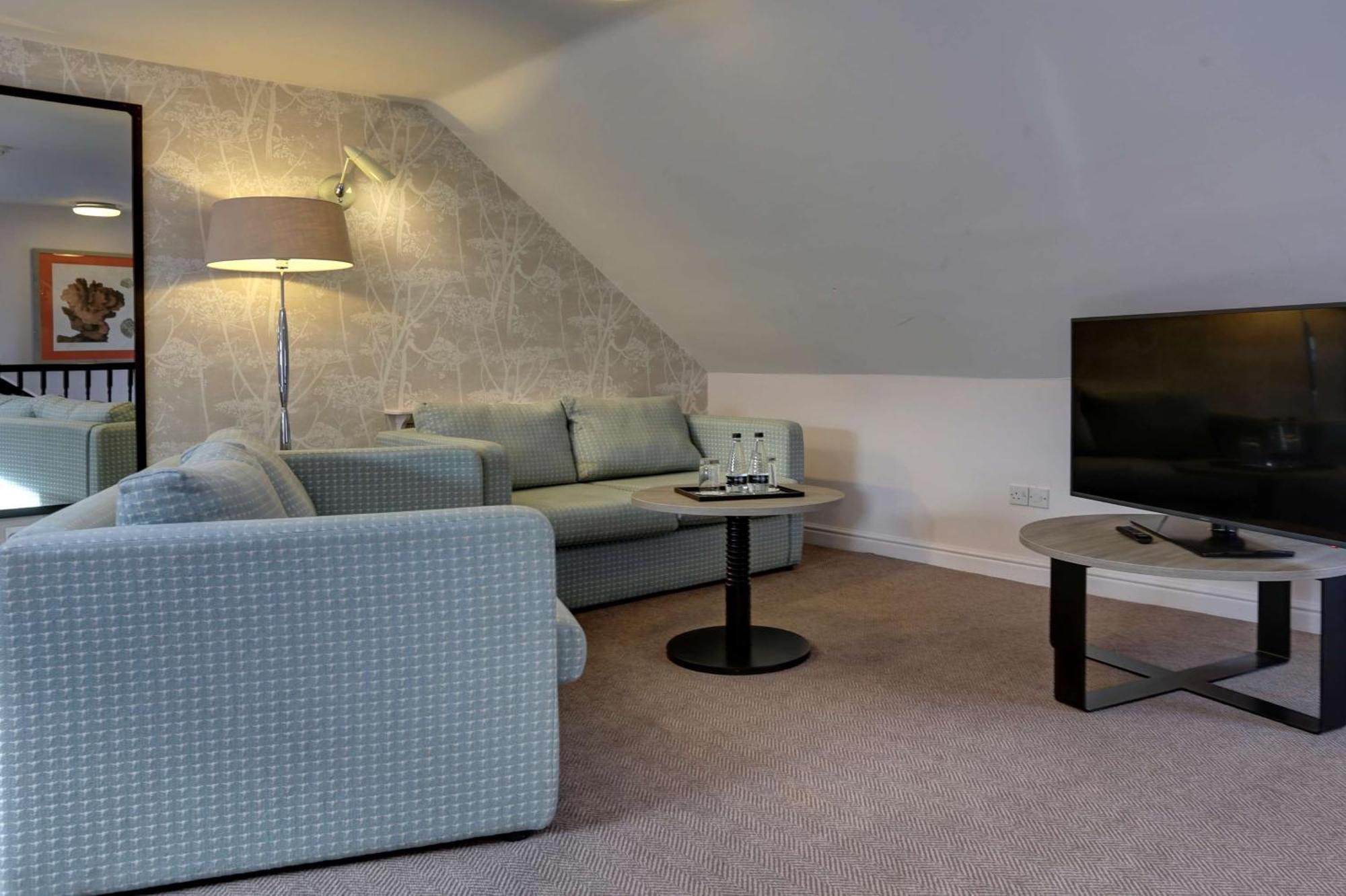 Doubletree By Hilton York Hotel Bagian luar foto