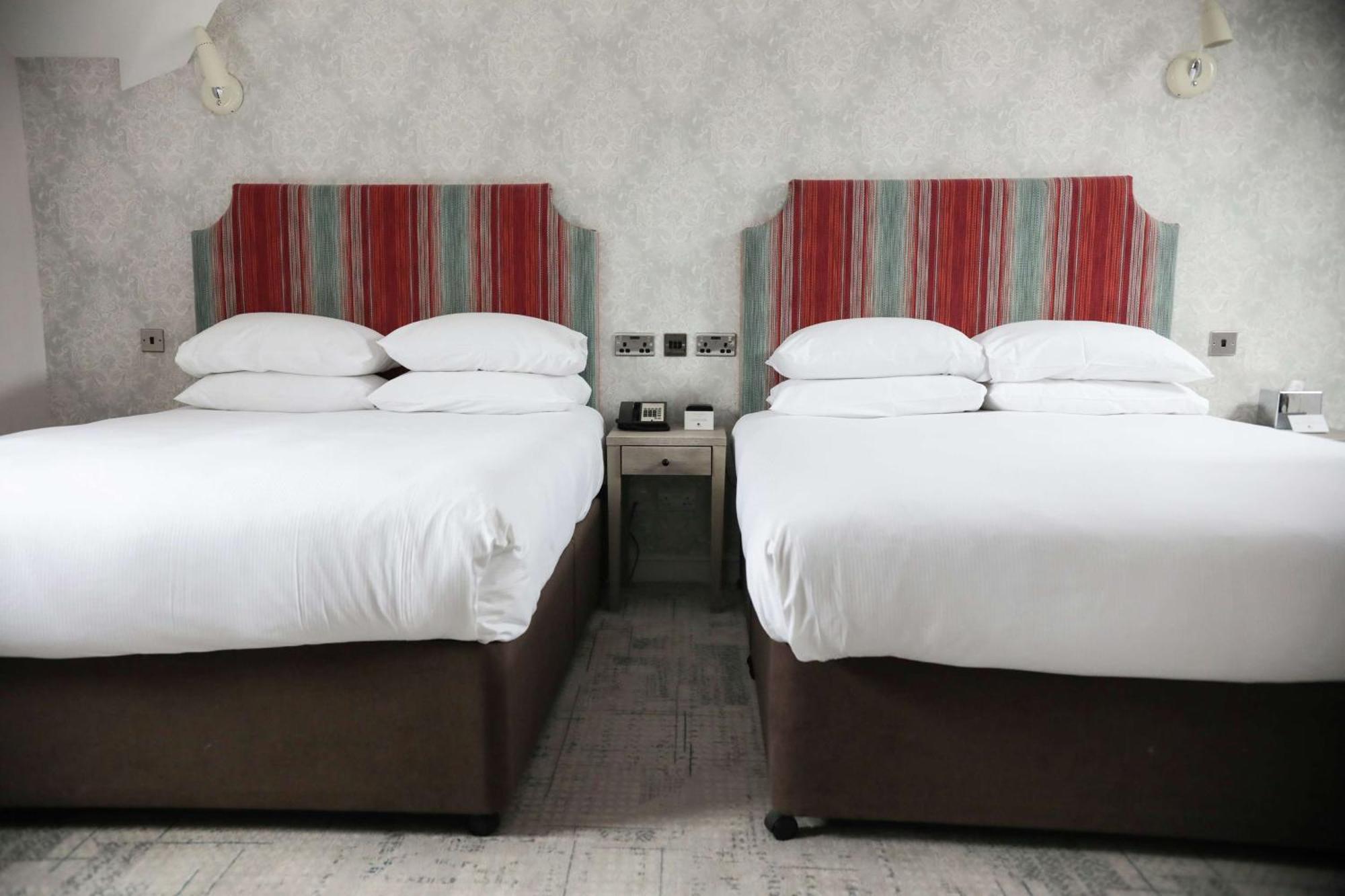 Doubletree By Hilton York Hotel Bagian luar foto