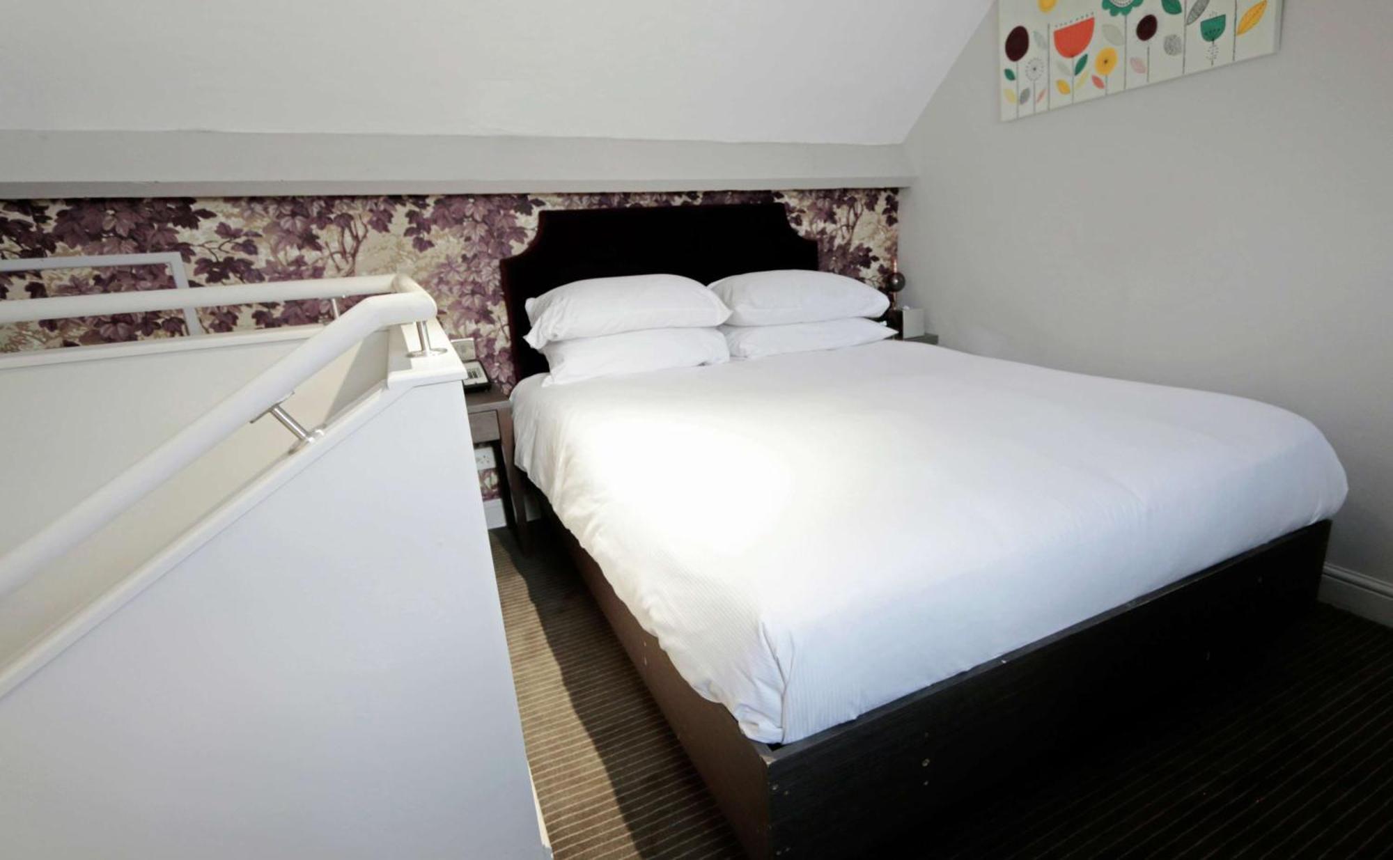 Doubletree By Hilton York Hotel Bagian luar foto