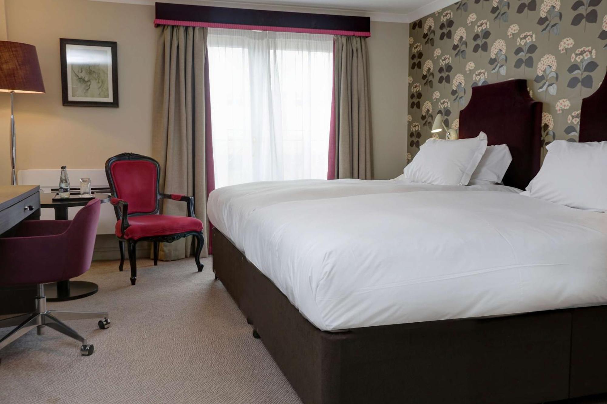 Doubletree By Hilton York Hotel Bagian luar foto