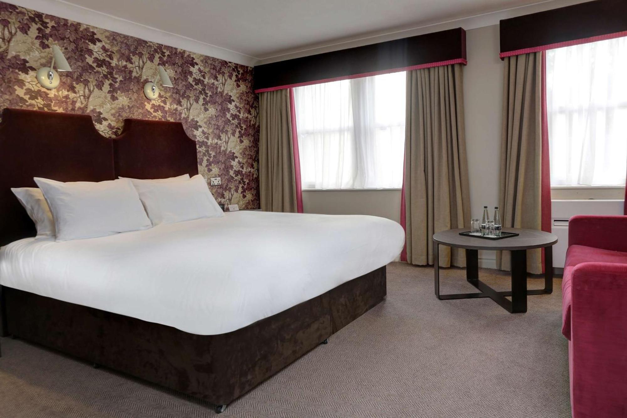 Doubletree By Hilton York Hotel Bagian luar foto