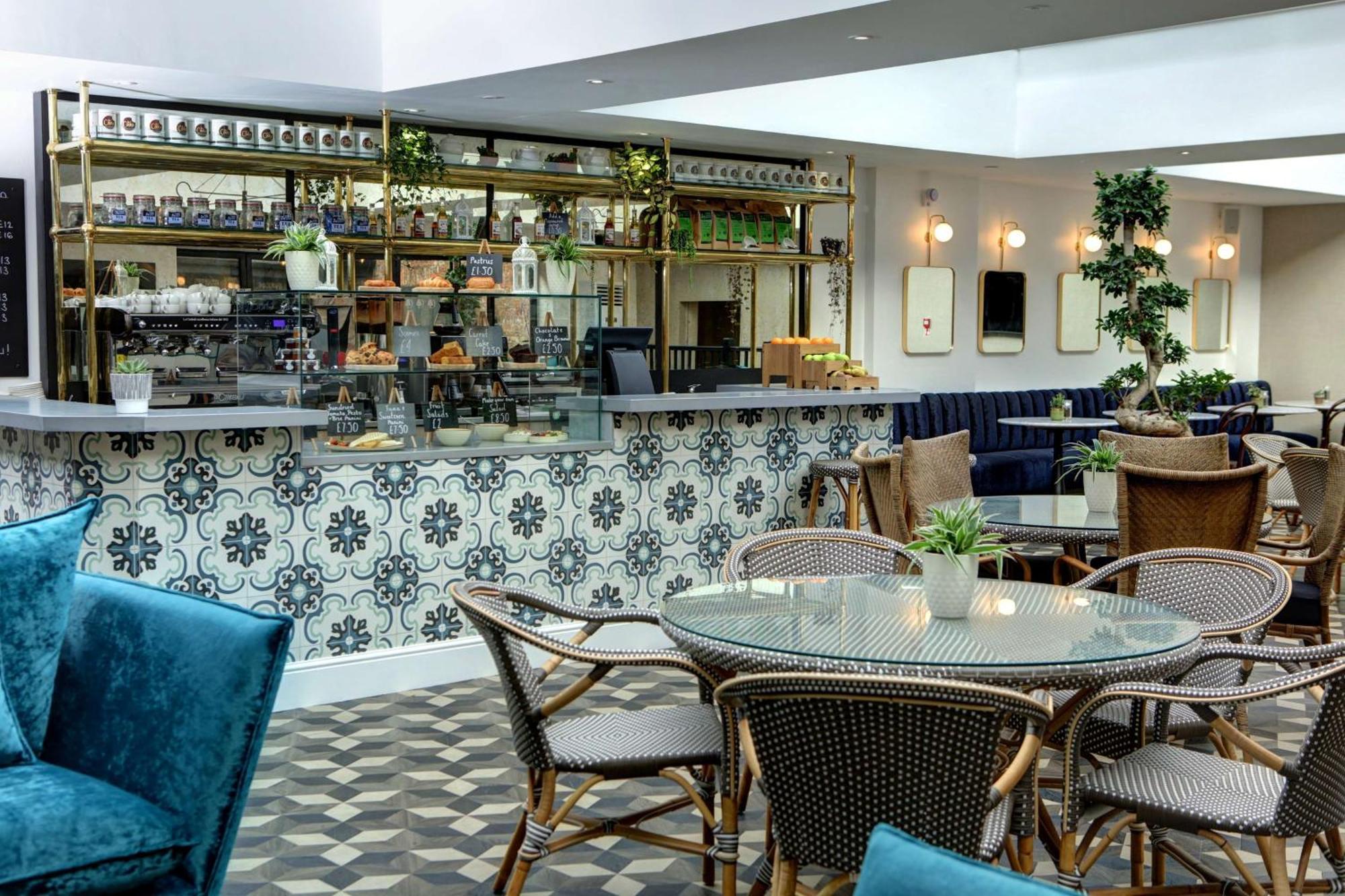 Doubletree By Hilton York Hotel Bagian luar foto